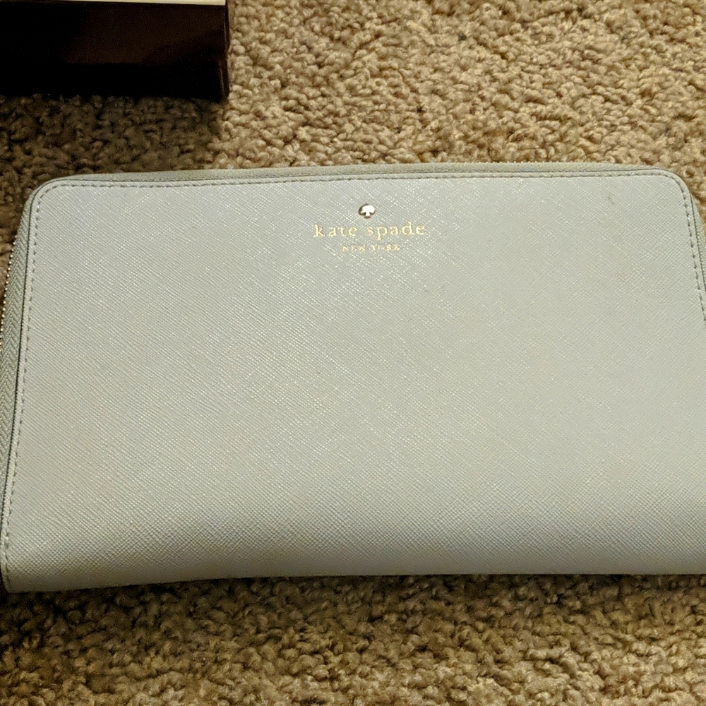 Kate spade travel wallet